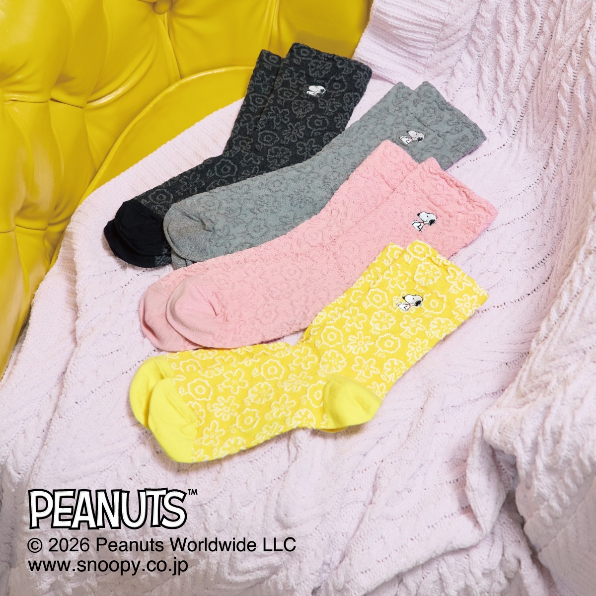 PEANUTS クルーソックス・レギュラーソックス スヌーピー刺繍 フロート